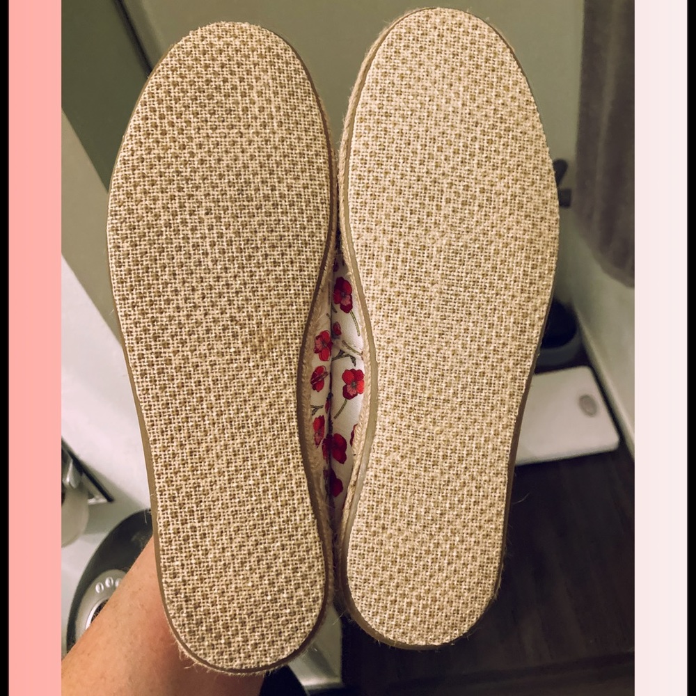 Toms - Picture 4 of 6